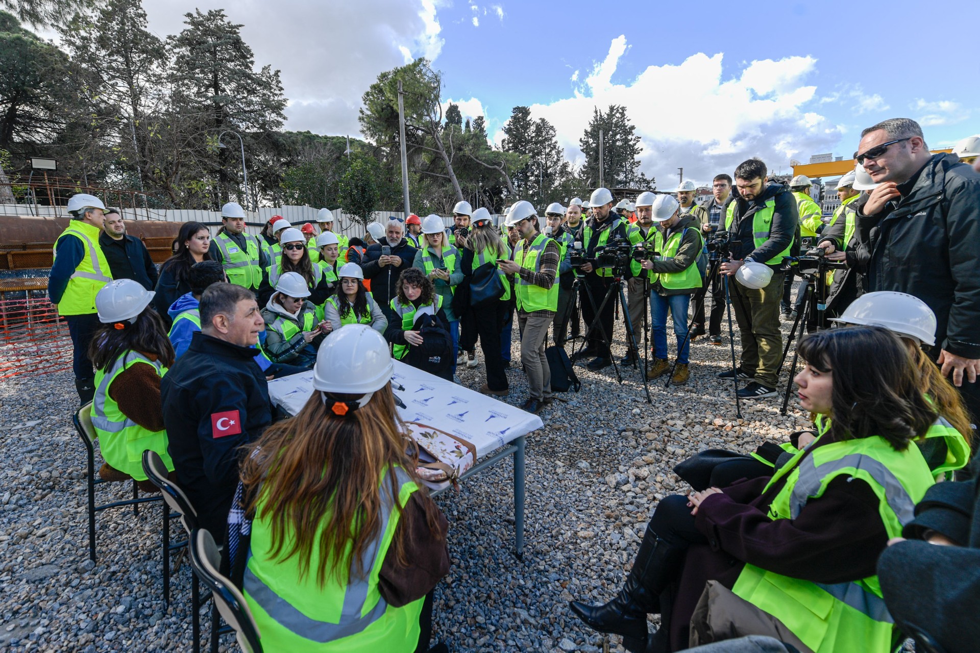 Başkan Tugay: Bekleyen altyapı kredileri İzmir’in canını yakıyor - 2c9e521b-b0a9-428f-0bfc-08de6009863a