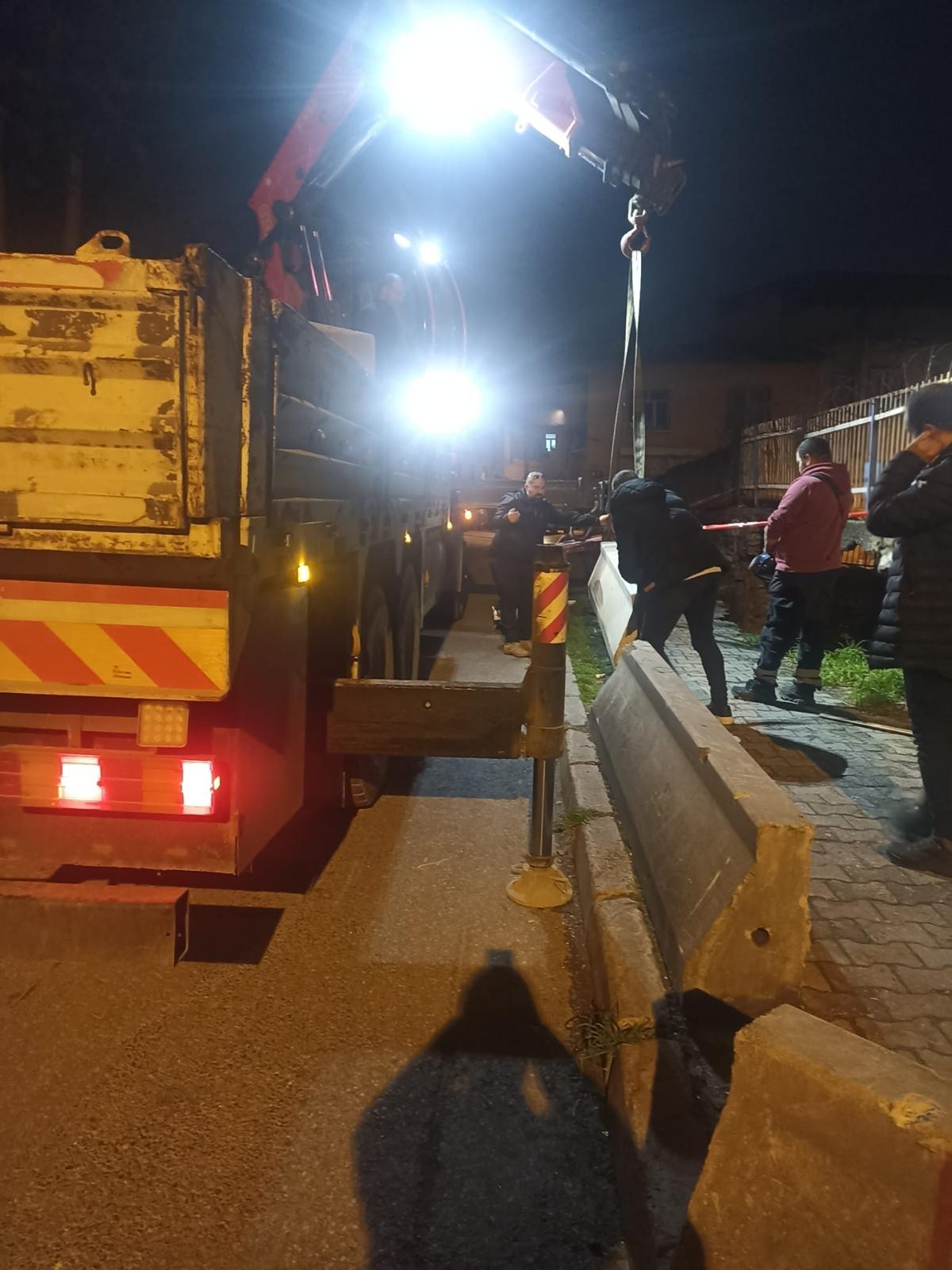 İzmir Büyükşehir Belediyesi ekipleri sağanak yağış nedeniyle seferber oldu - 372c76e1-7d74-4403-b1d7-08de5fc1b83d